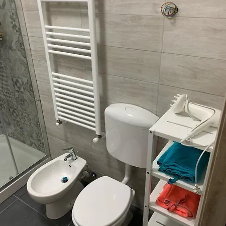 Apartment Casetta Con Giardino In Borgo Storico